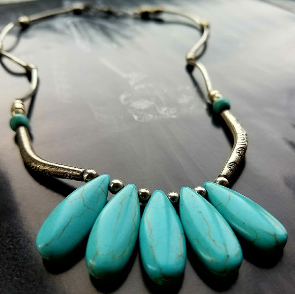 Jewelry - Vintage Handmade Turquoise Teardrop Necklace